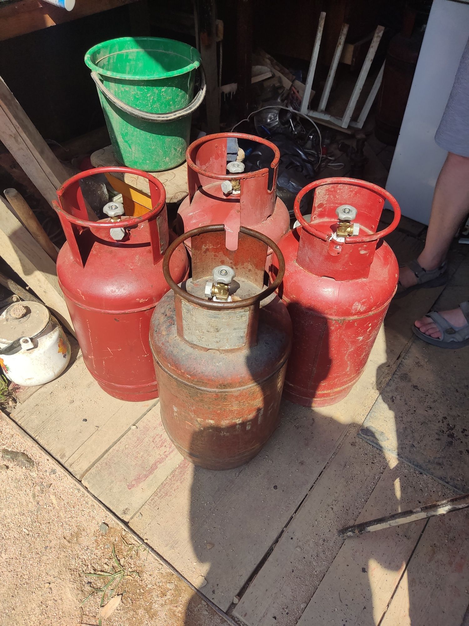 Продам вентильные газовые баллоны
