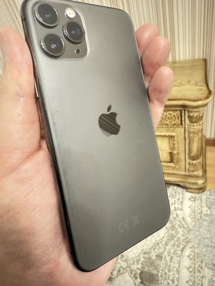 Iphone 11 pro 64 gb, новый аккумулятор на 7 часов. Обмен ЖОК