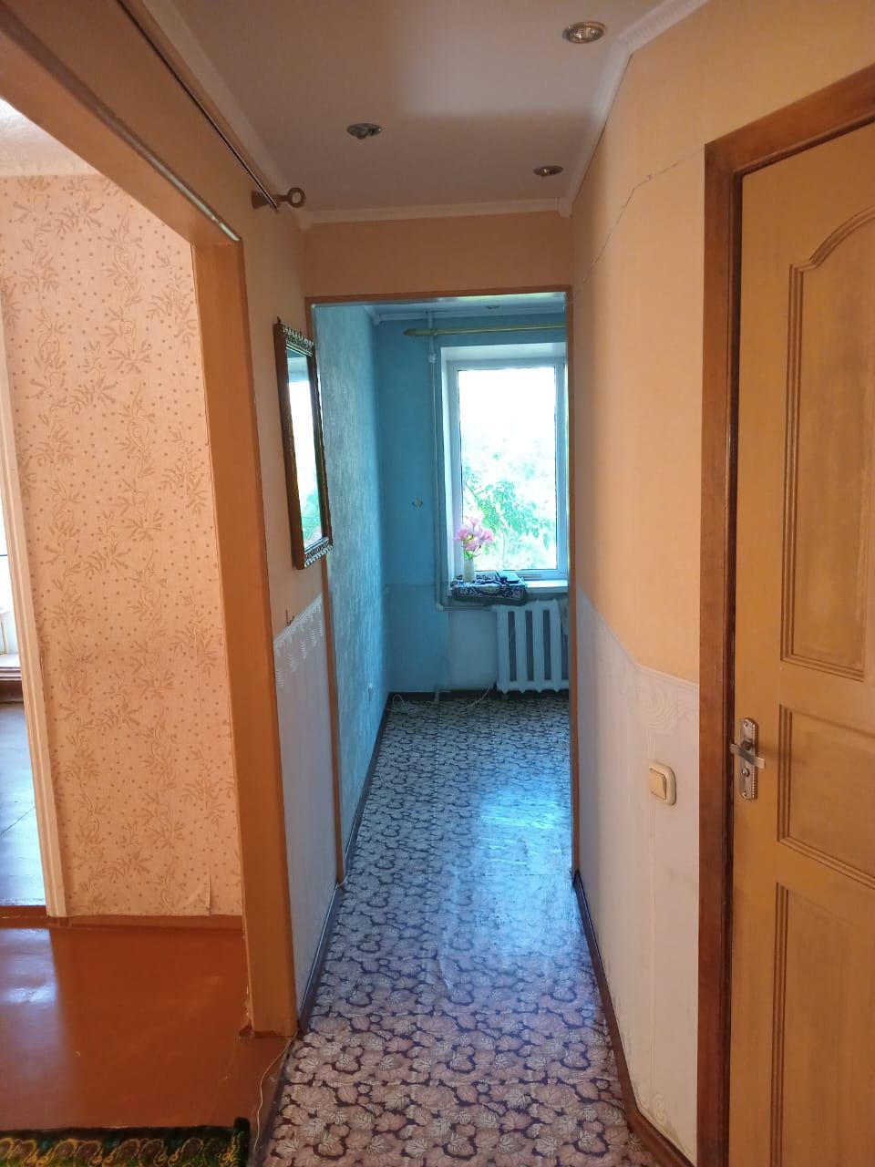 Продам квартиру  2 комнаты