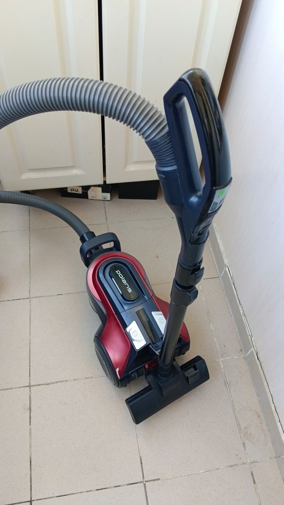 Продам пылесос Polaris PVC 2004RI