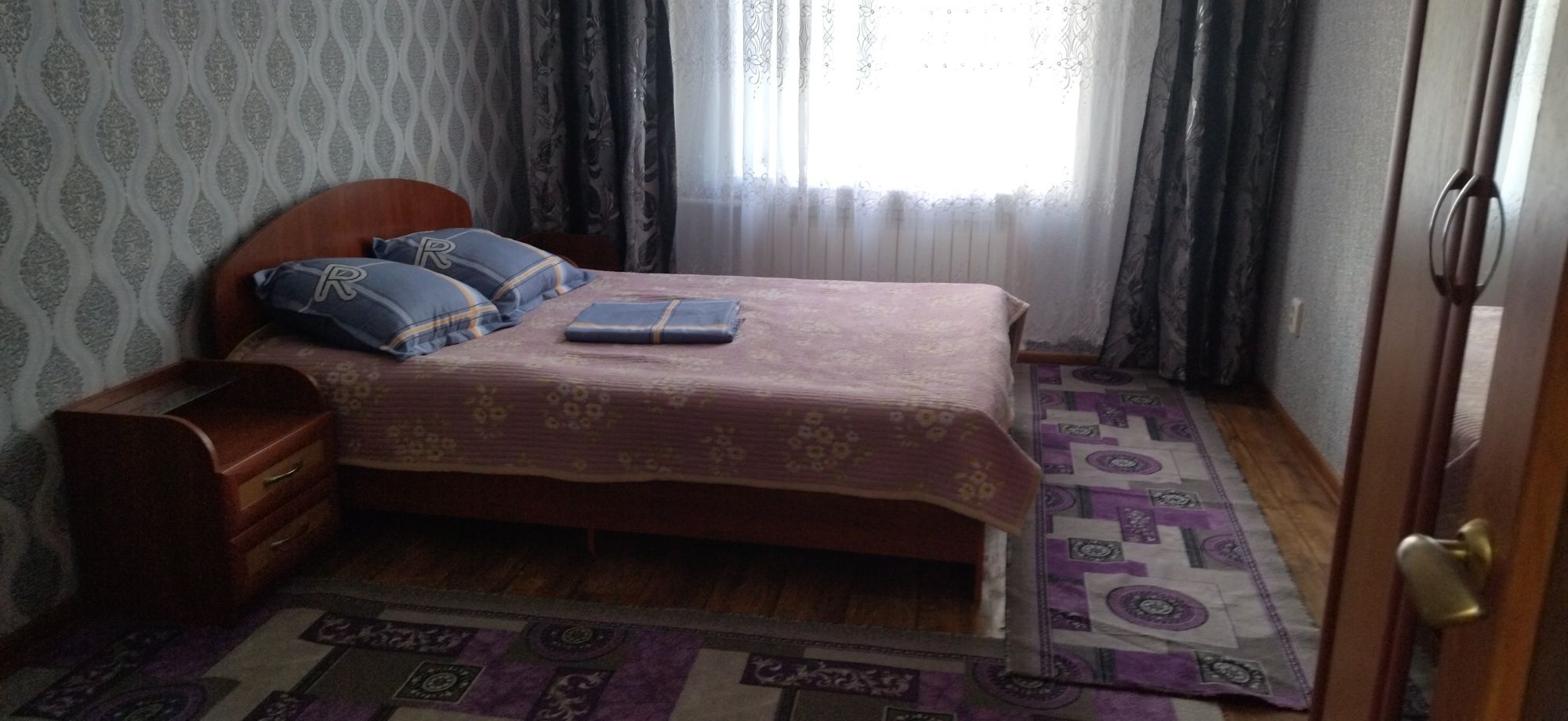 Сдам 2х комн.квартиру посуточно