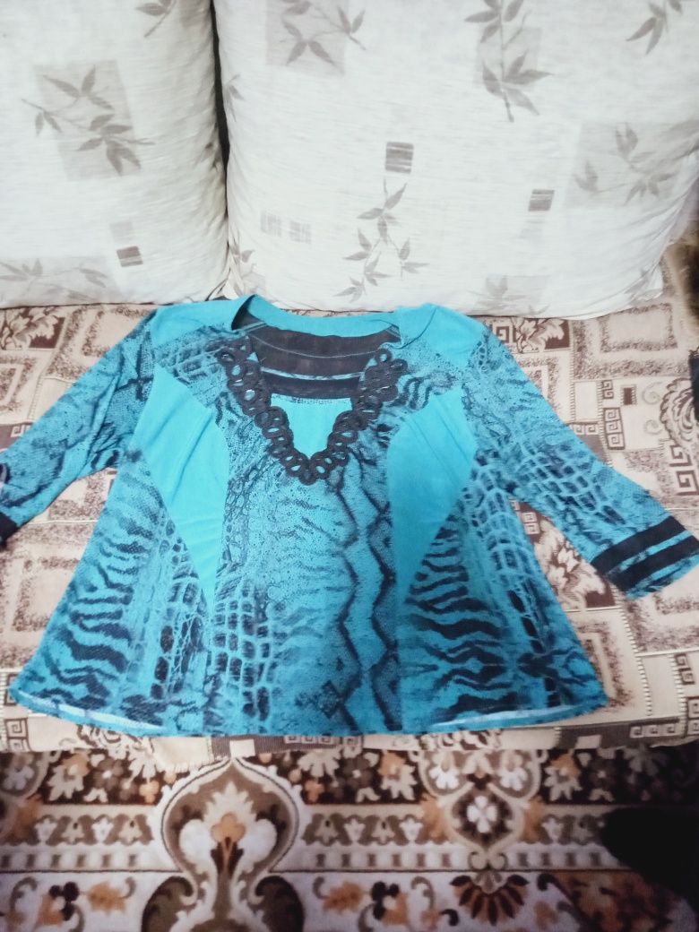 Продам кофточки .