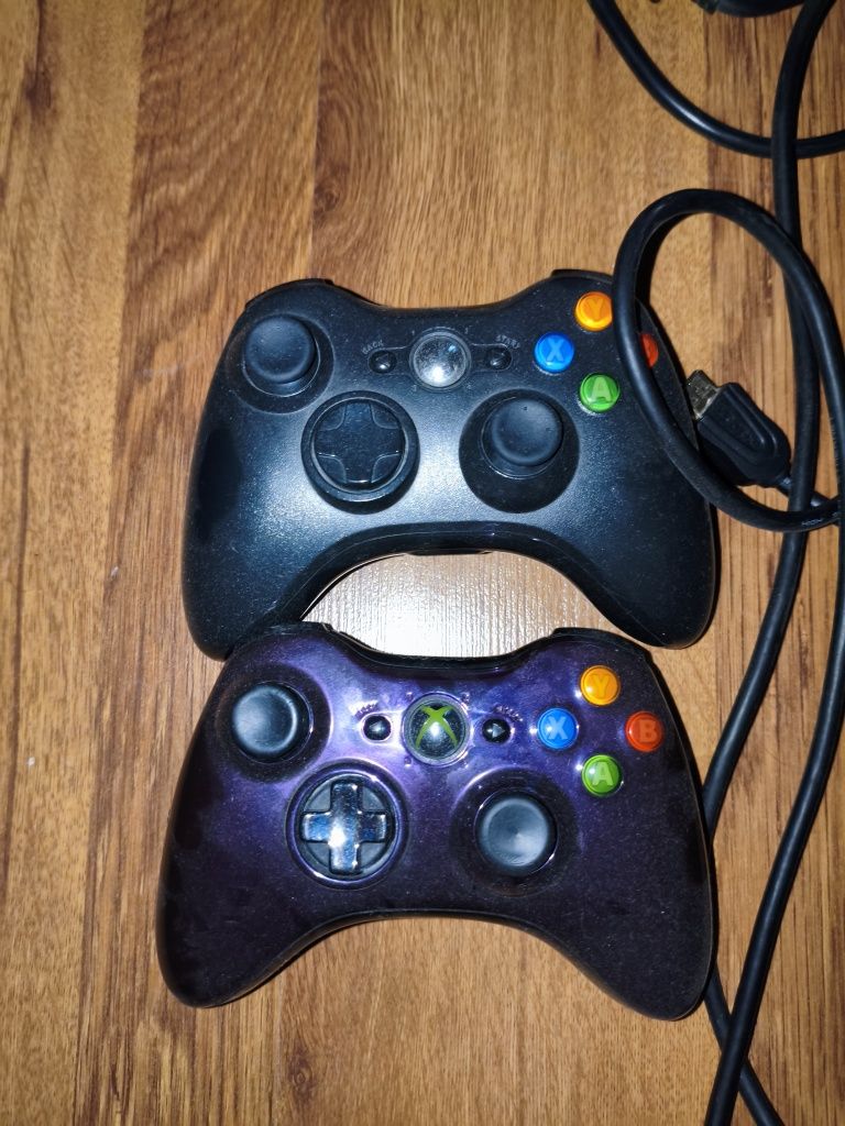 xbox 360 прошитый 2 джостика и кинект