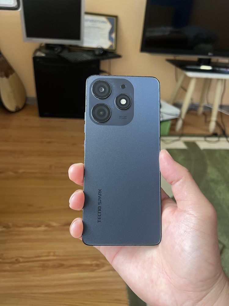 Tehno spark 10 pro 128гб озу8 гб 8 ядерный катпайт шустрый телефон