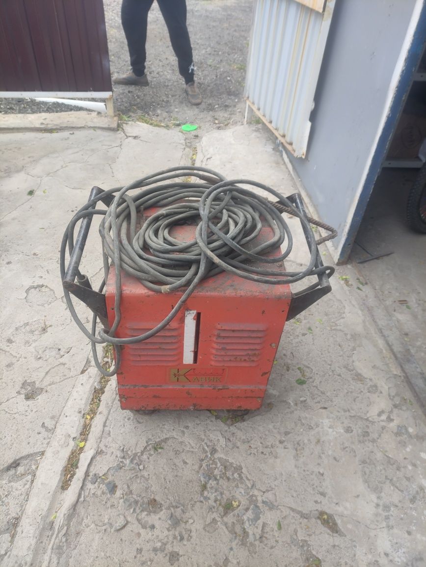 Продам Сварочный аппарат Кавик 380