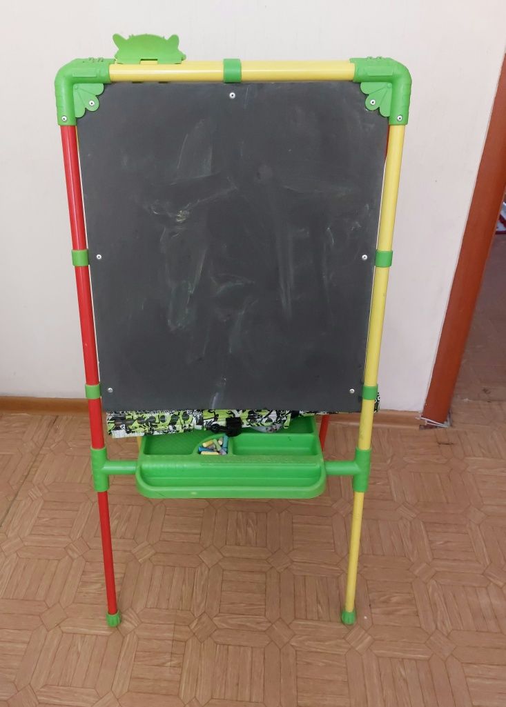 Продам срочно доску мольберт