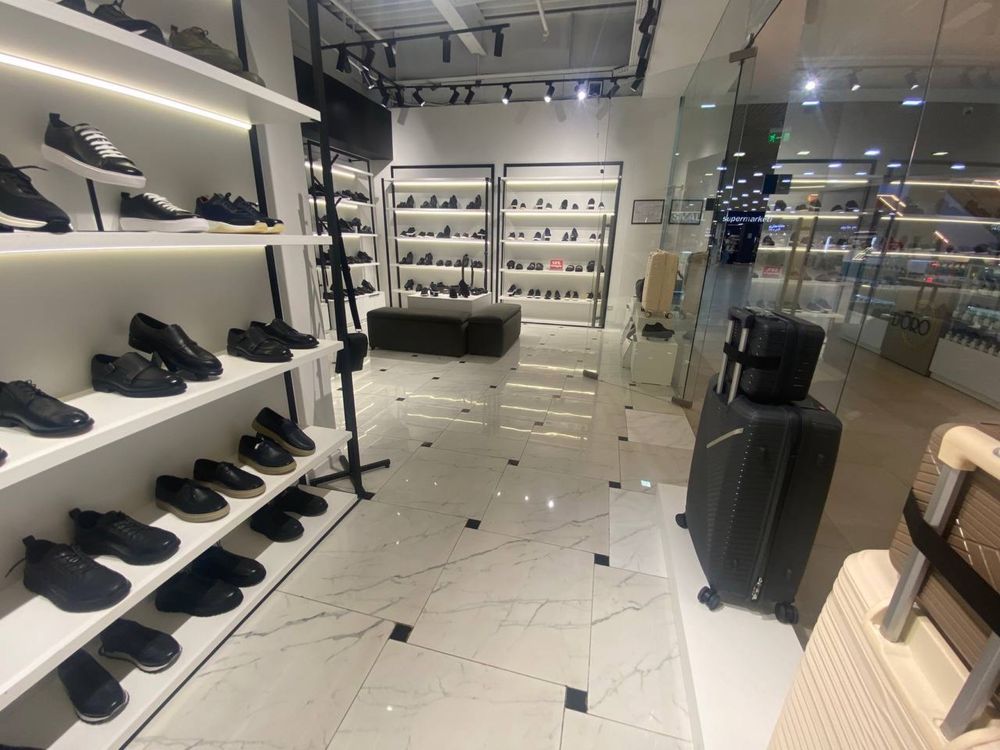 Продается бутик сети Steps в ТРЦ «Азия Парк»