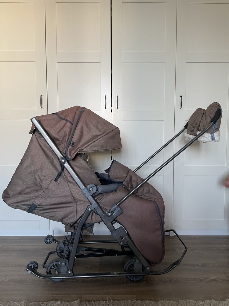 продам сани от 0-4 лет