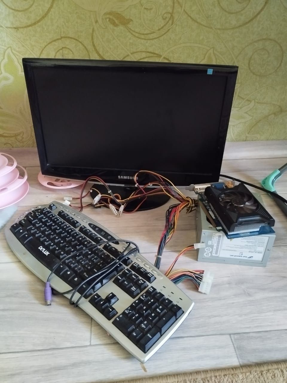 Продам   монитор
