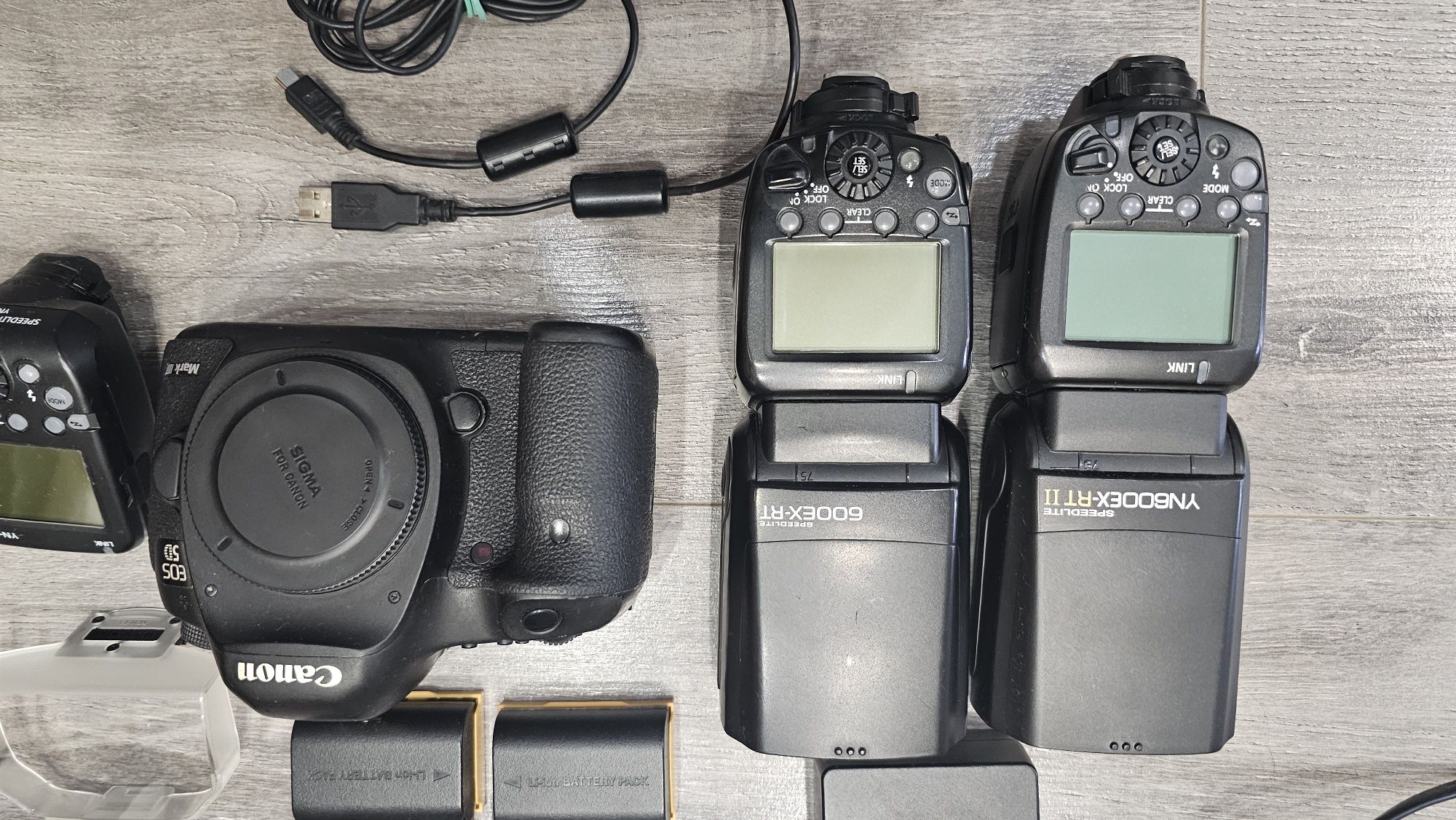 Продам Canon eos 5 mark III