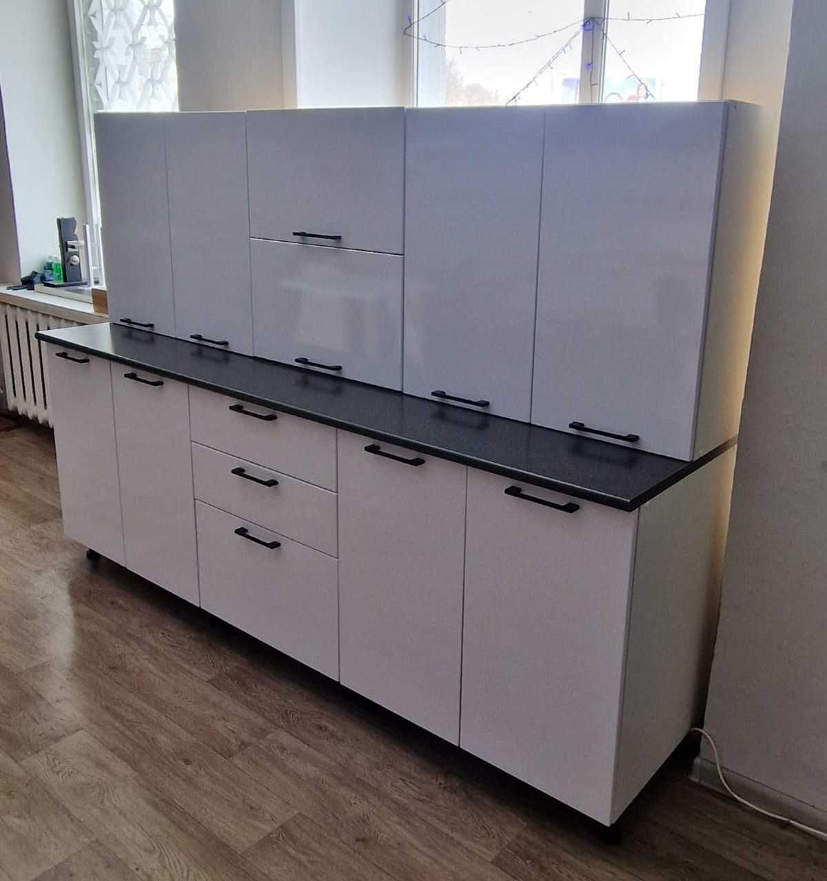 РАСПРОДАЖА. Прихожие, комоды, гостиные, кухни в наличии.