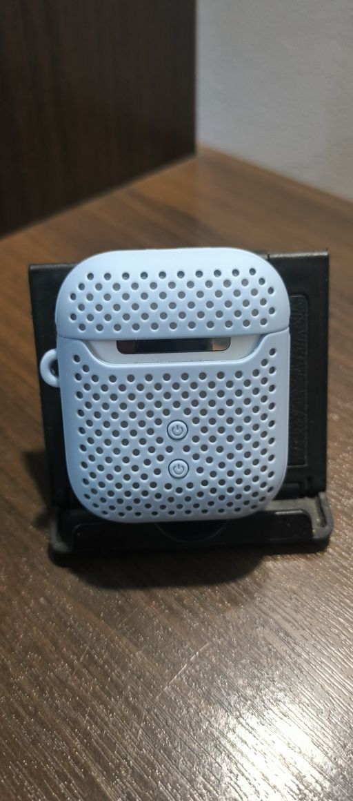 Продам кейс для наушников AirPods