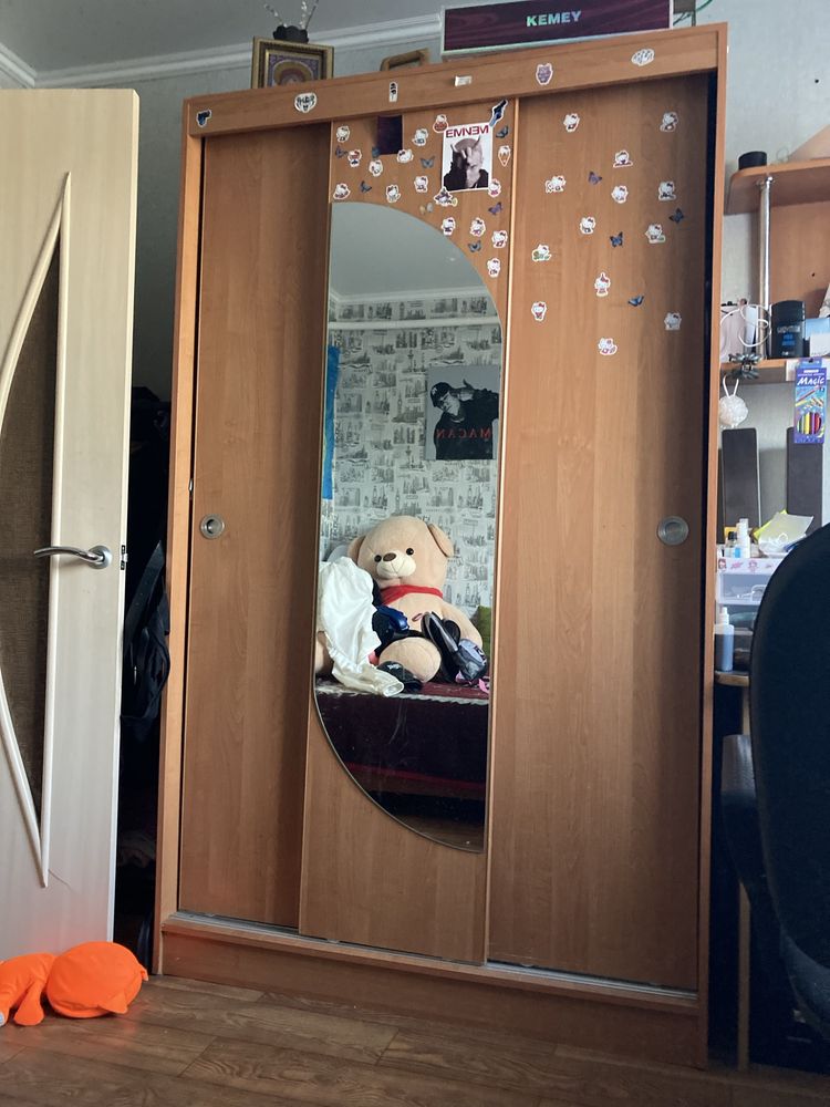 Ш к а ф.  к у п е продам