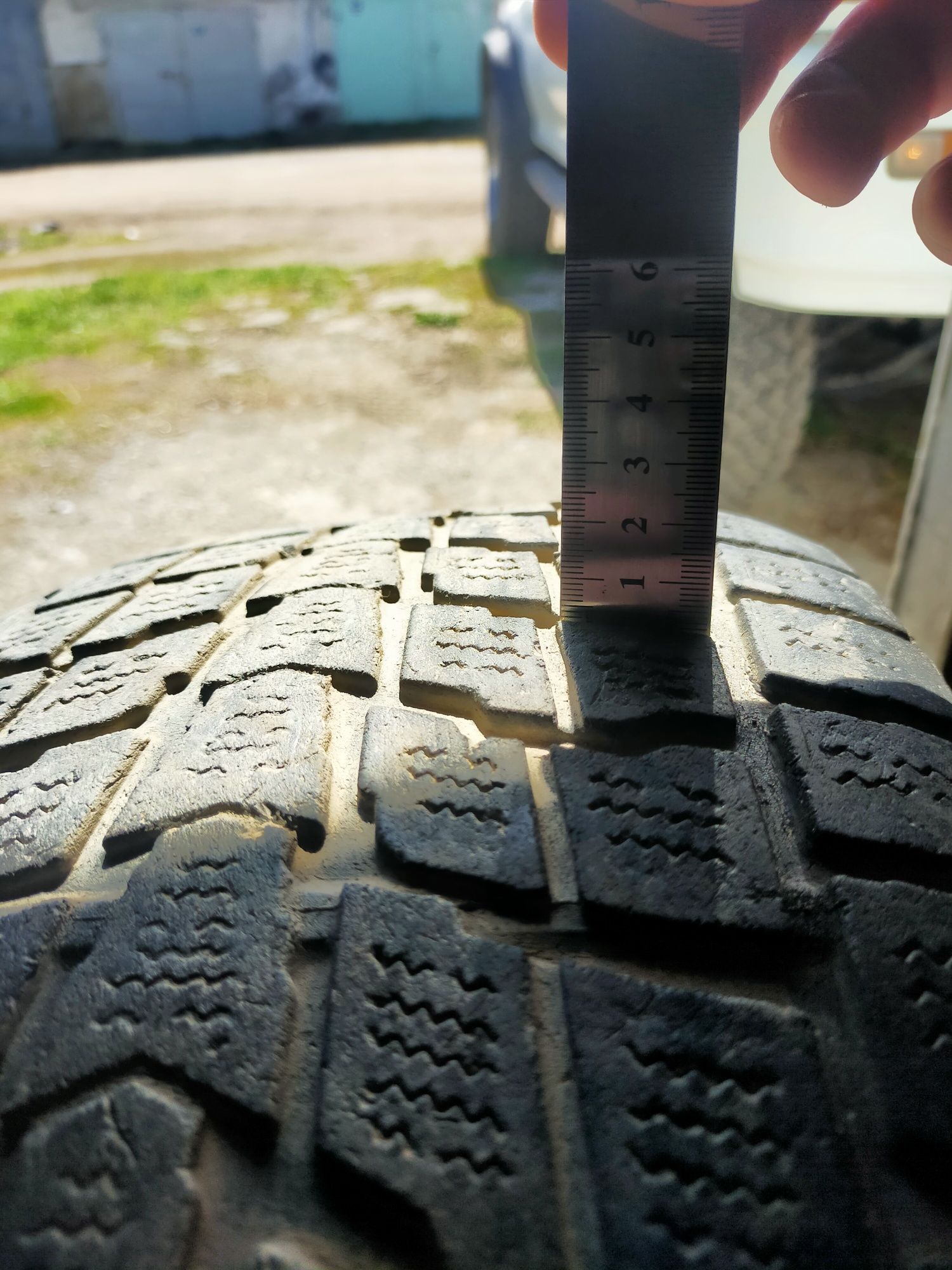 Продам запаску р15 265/70