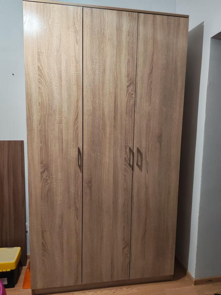 Продам шкаф для вещей