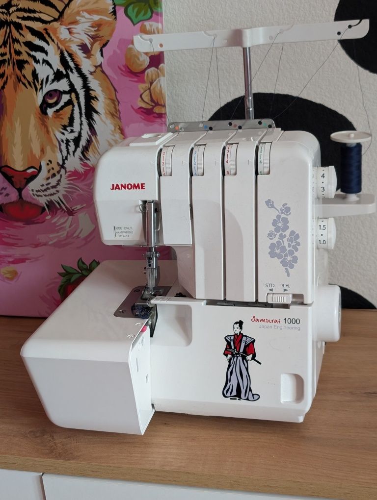 Продам хороший оверлок