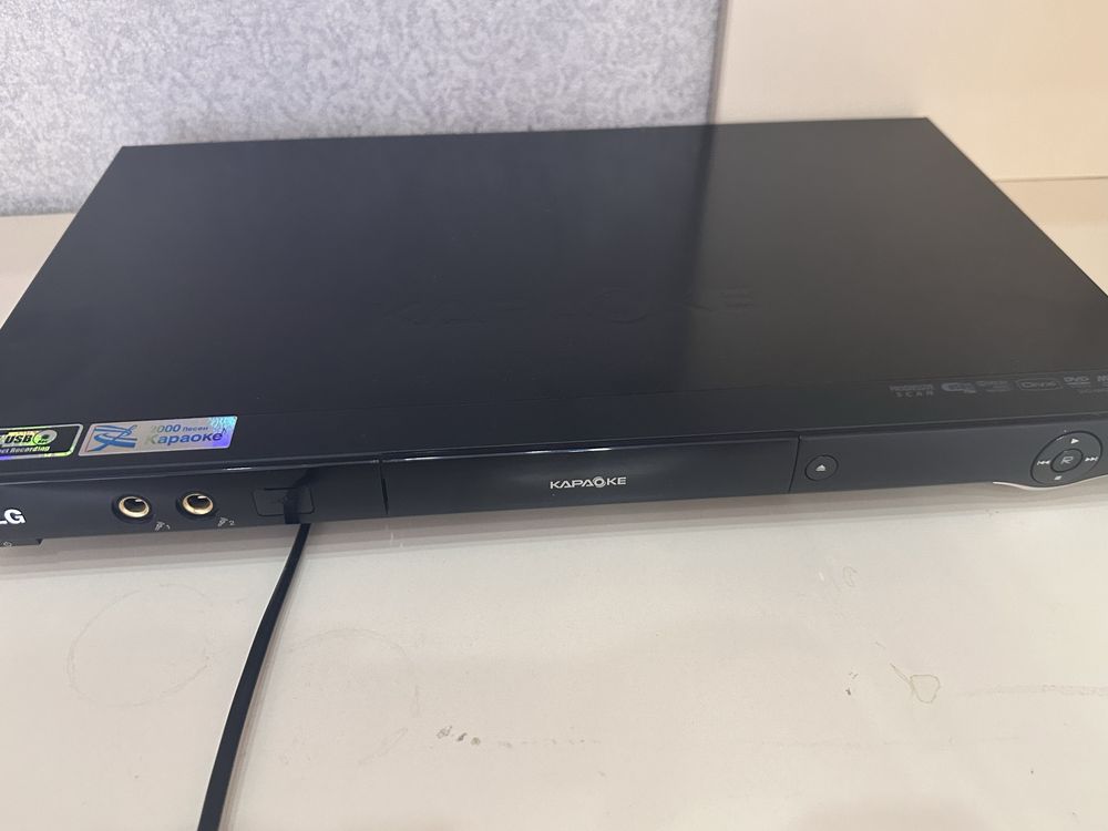 DVD караоке система LG в идеальном состояний