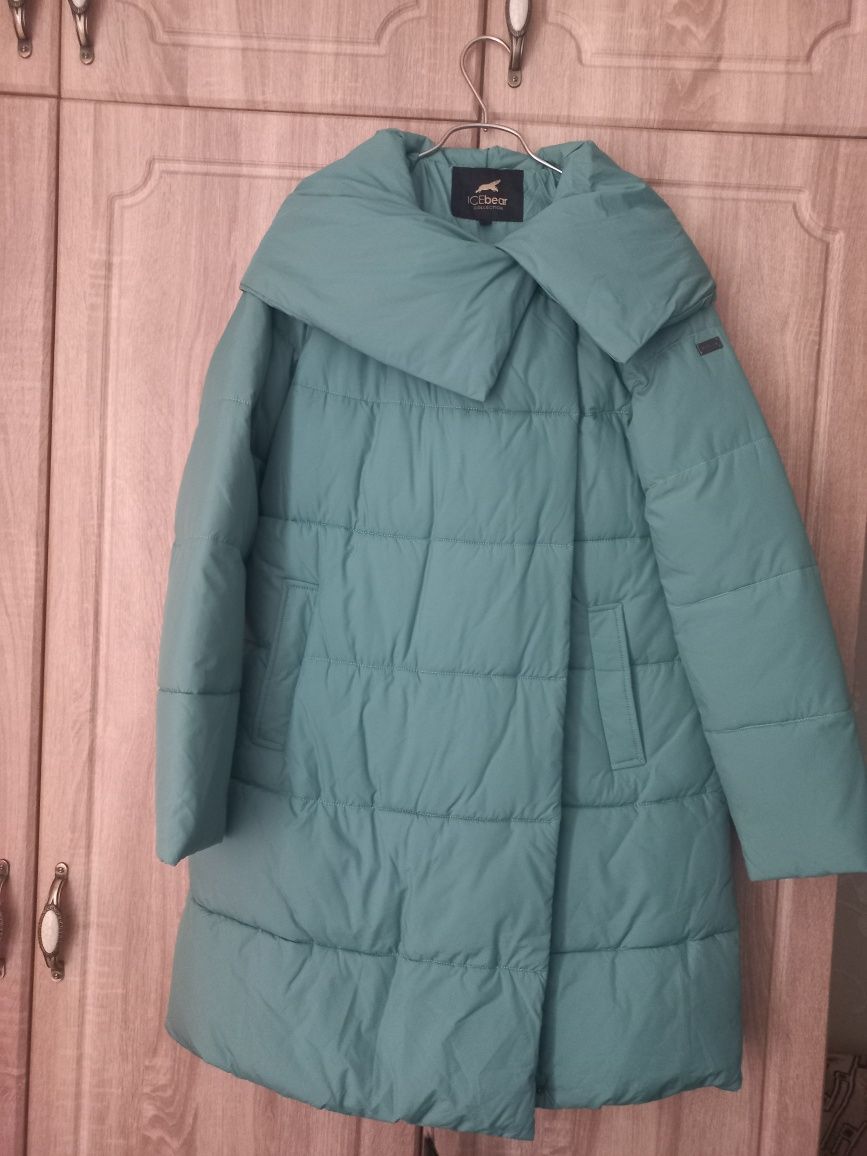 Продам новые куртки 42 - 44 размер
