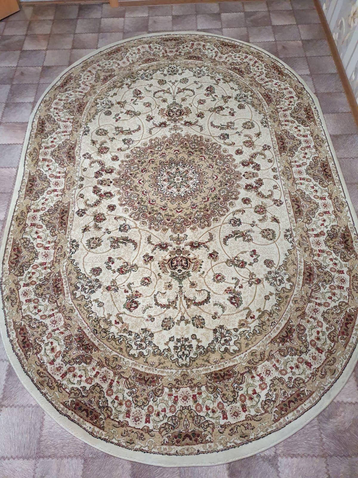 Ковры , очень красивые, размер 2/3