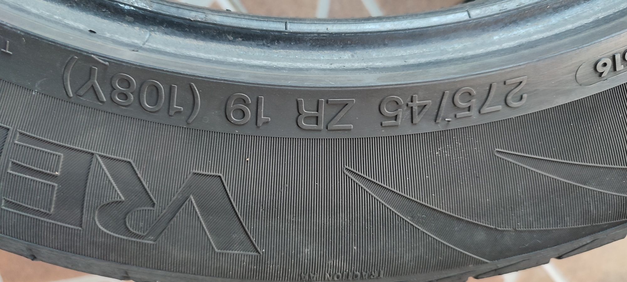 Резина летняя 275/45/19