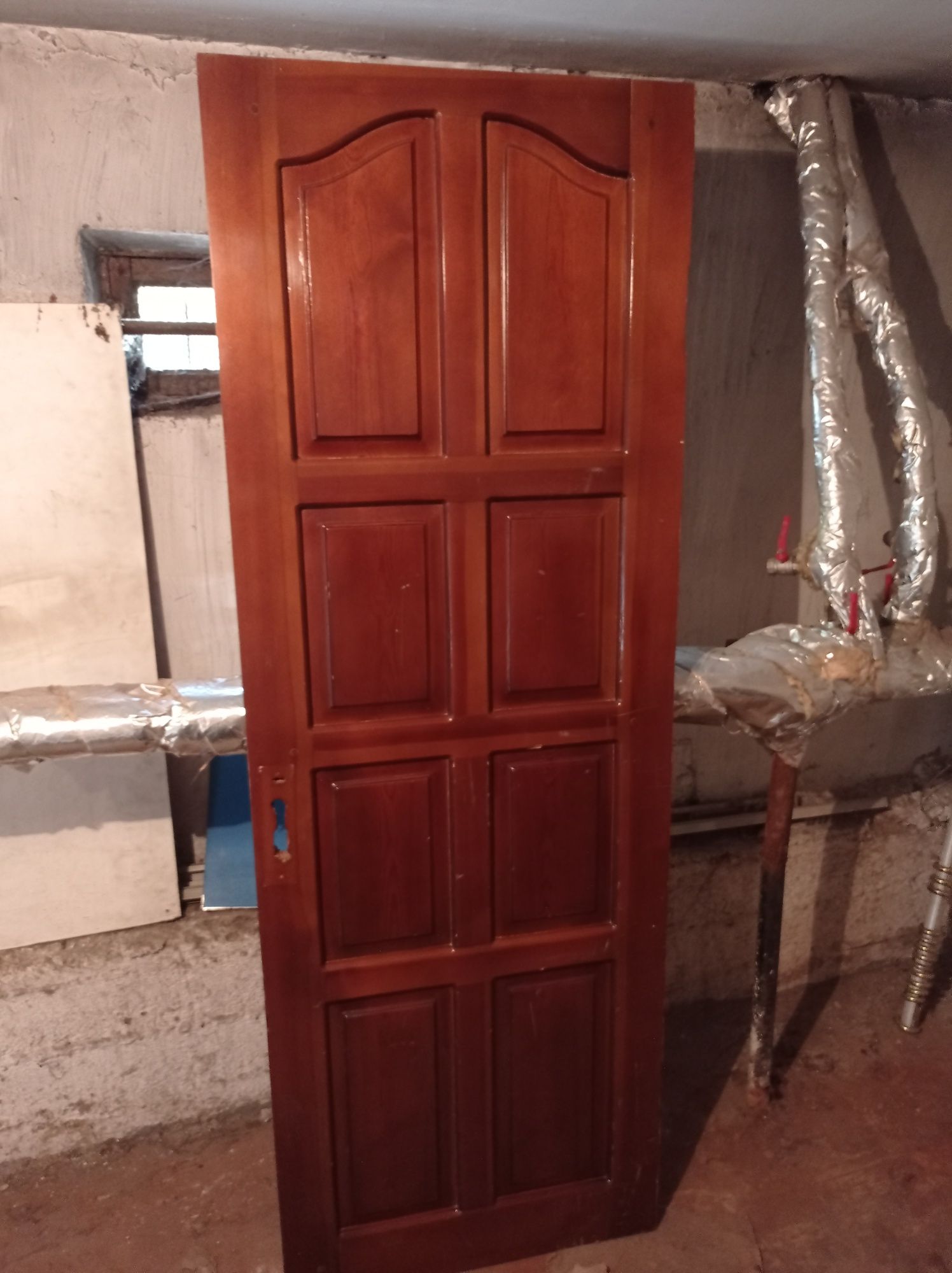 Срочно. Продам дверь деревянная
