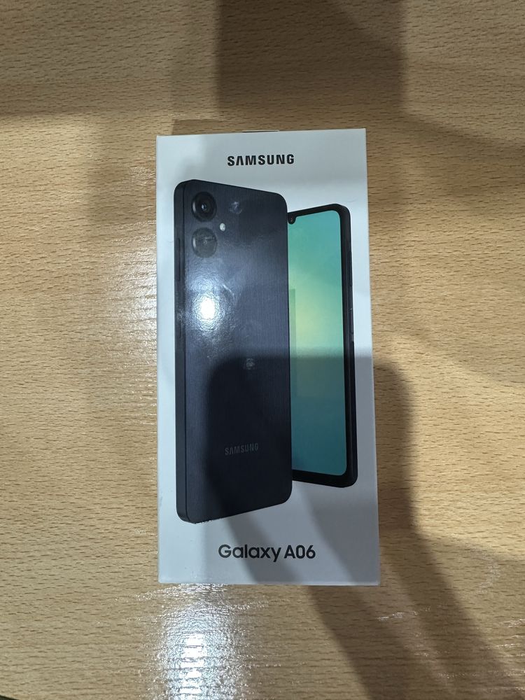 Продам новый телефон Samsung