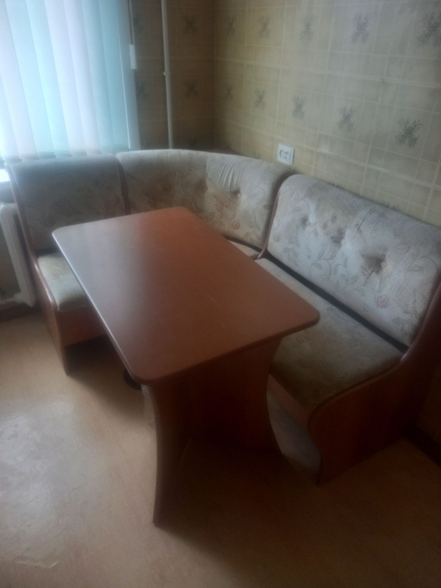 Кухонный угловой диван