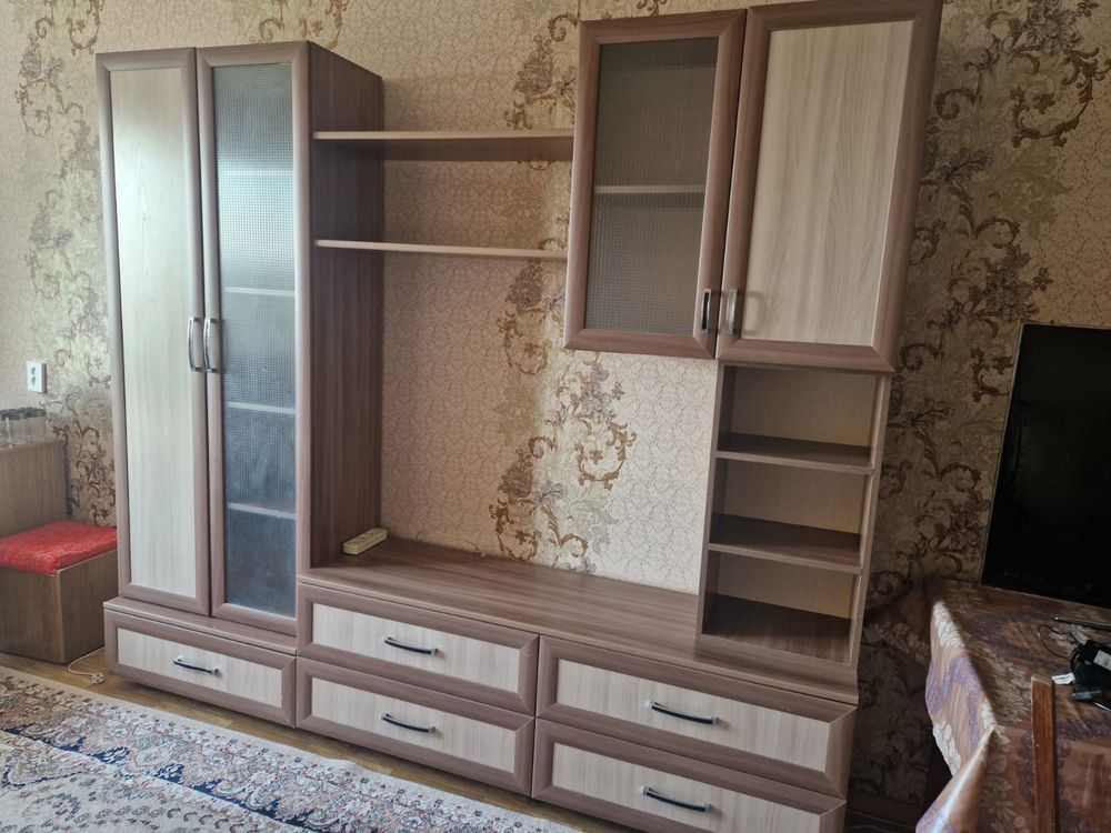 Продам стильную мебельную стенку для гостиной!