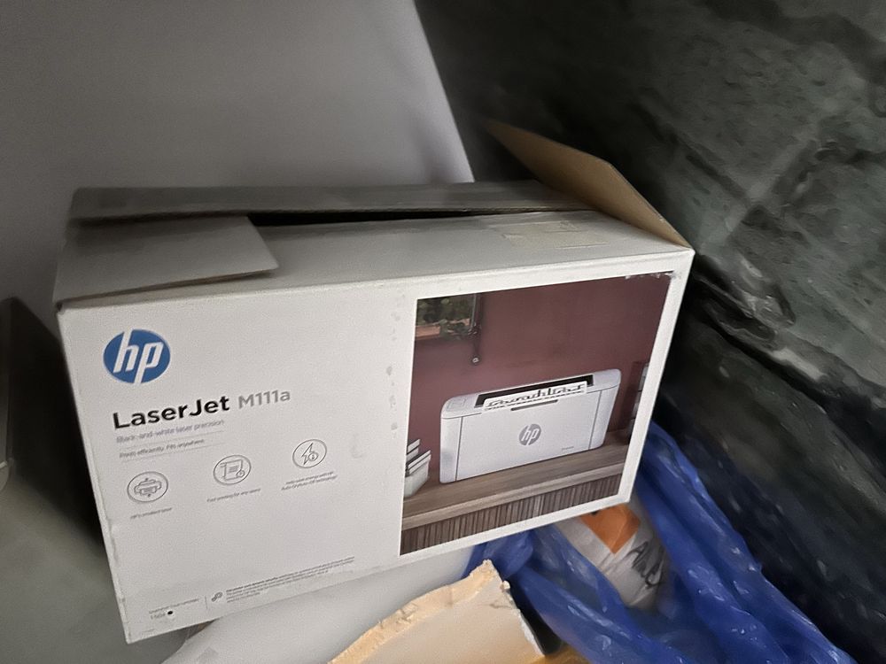 Принтер HP с коробкой