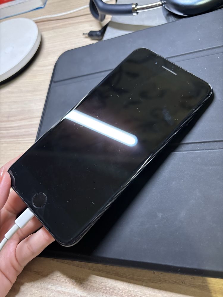 Iphone 8 plus хорошее состояние