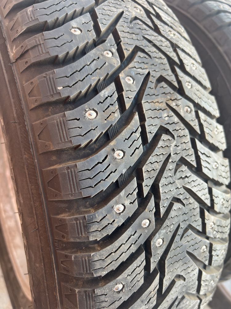 Nokian nordman 8 suv 225/70/16 с дисками