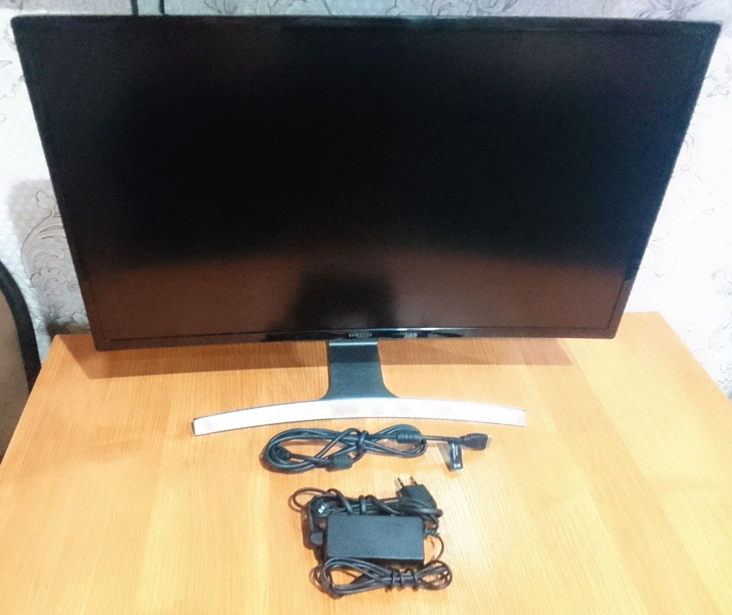 Монитор Samsung 27" S27D590CS [curved VA, LED, 1920x1080, 3000:1, Mega