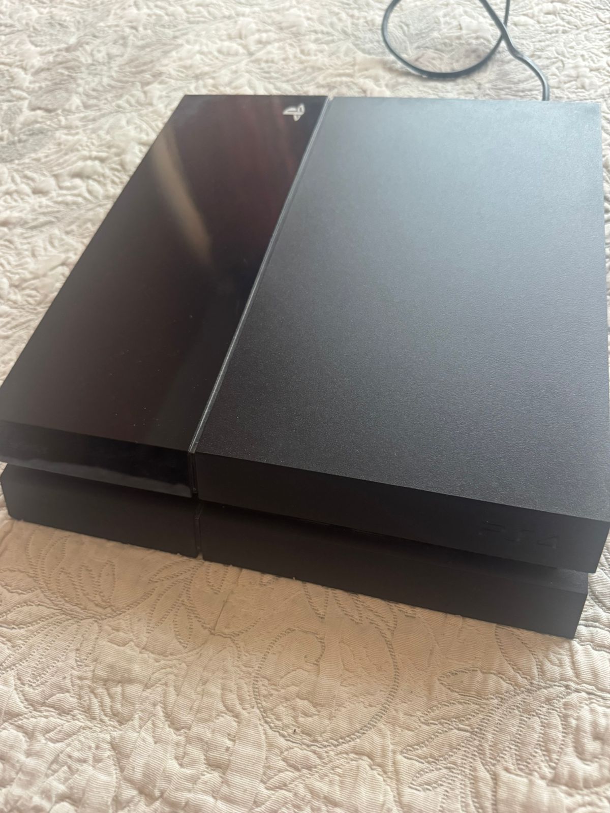 Sony PlayStation 4 500 Gb + 1 геймпад