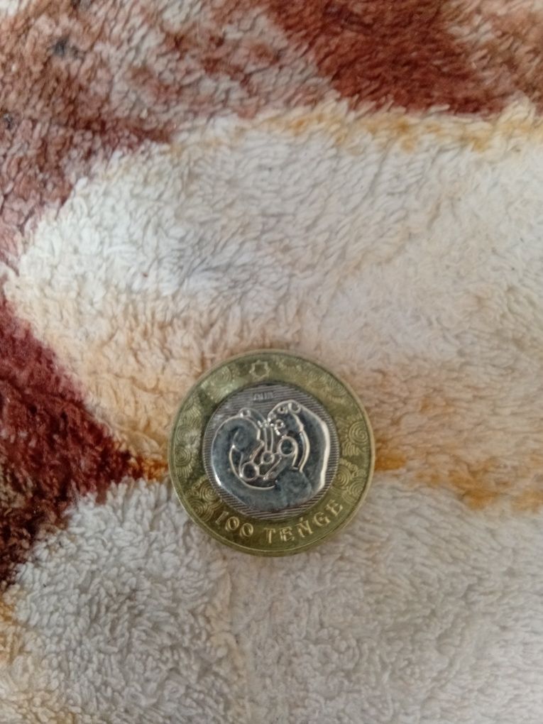 Продам монету 100 тенге