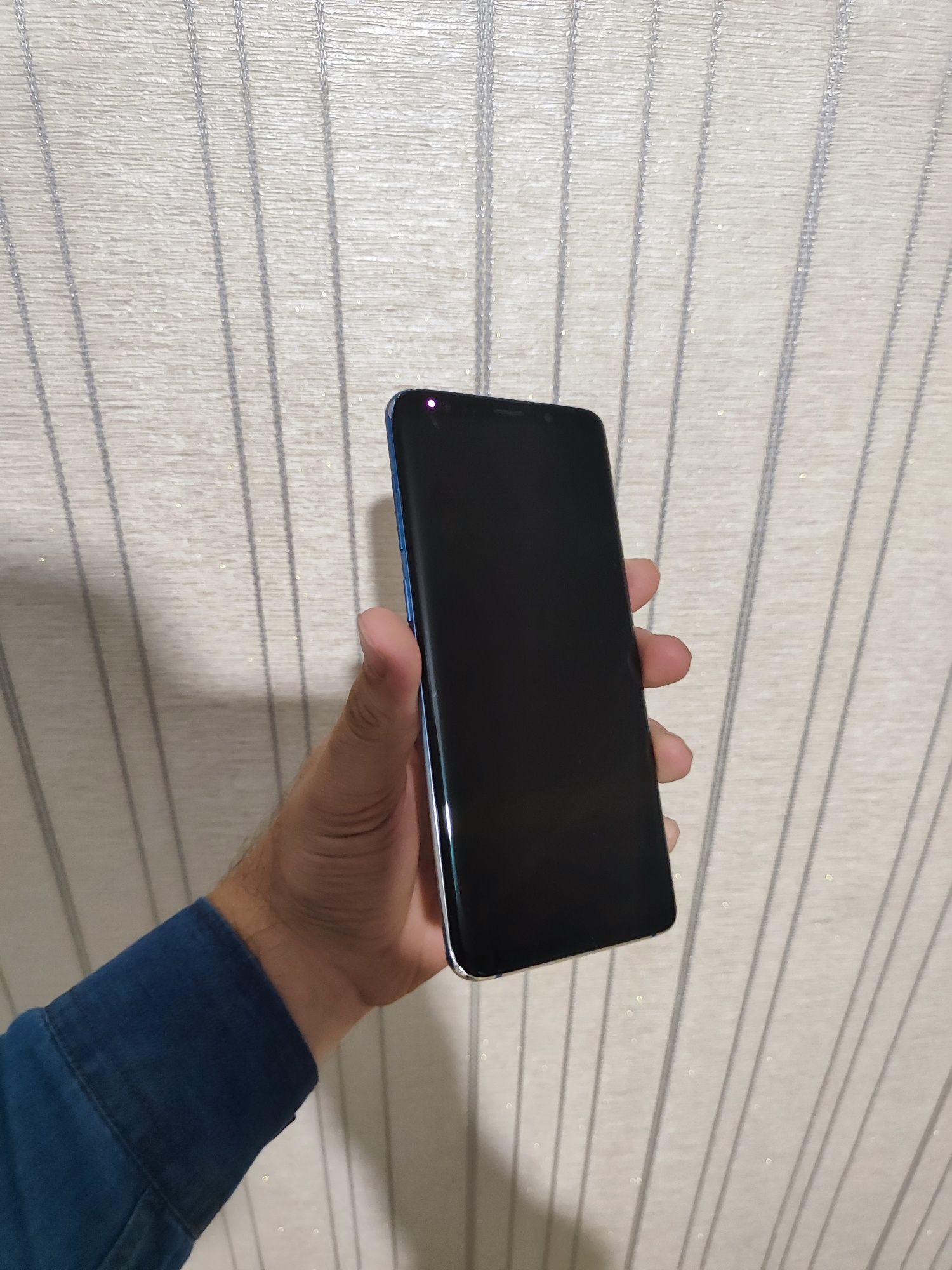 Срочно продам Samsung S9+