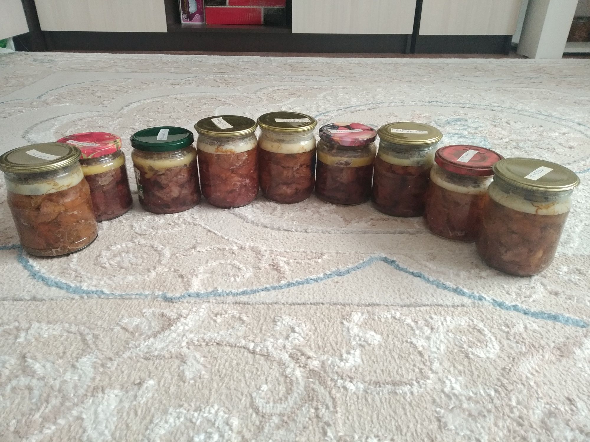 Сделю тушенку мясную, и рыбные консервы.