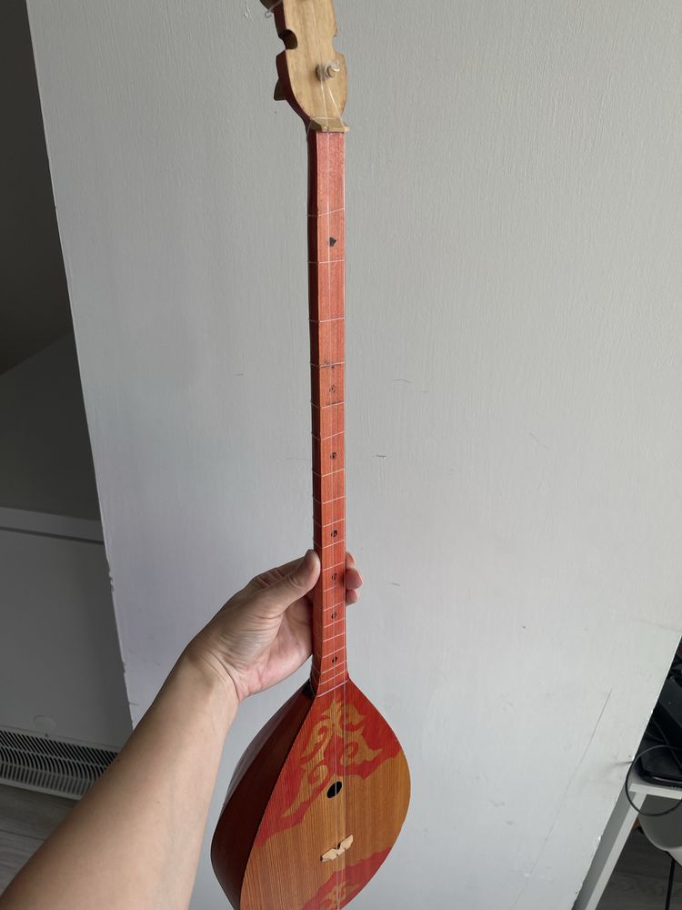 Продам детскую домбру