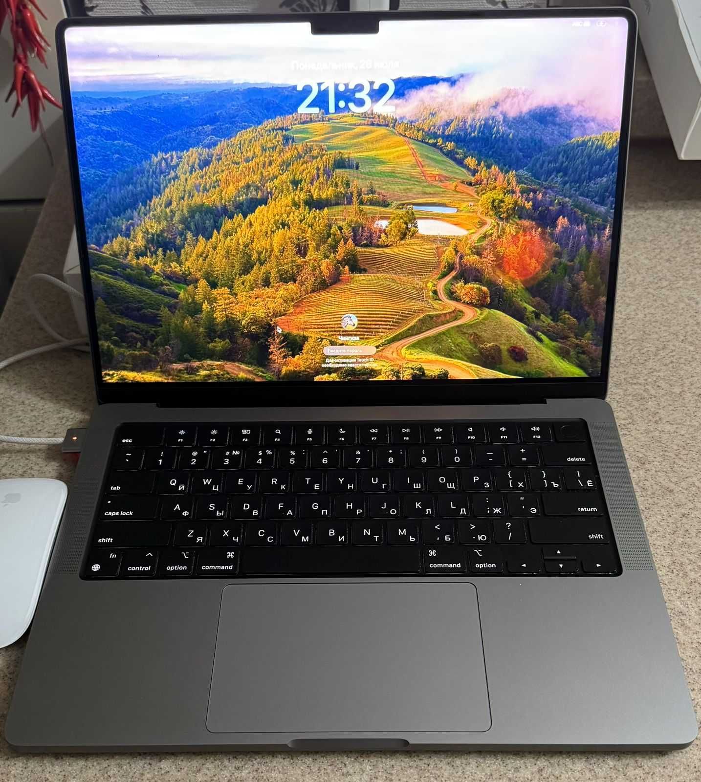 Продам MacBook Pro 14, 2023 Apple M2 Max Pro 32 gb ssd 1tb