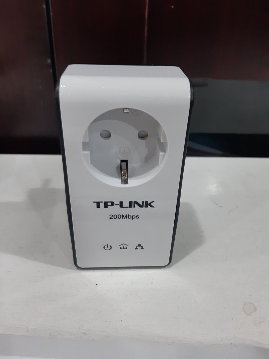 Продам сетевой адаптор HomePlug AV