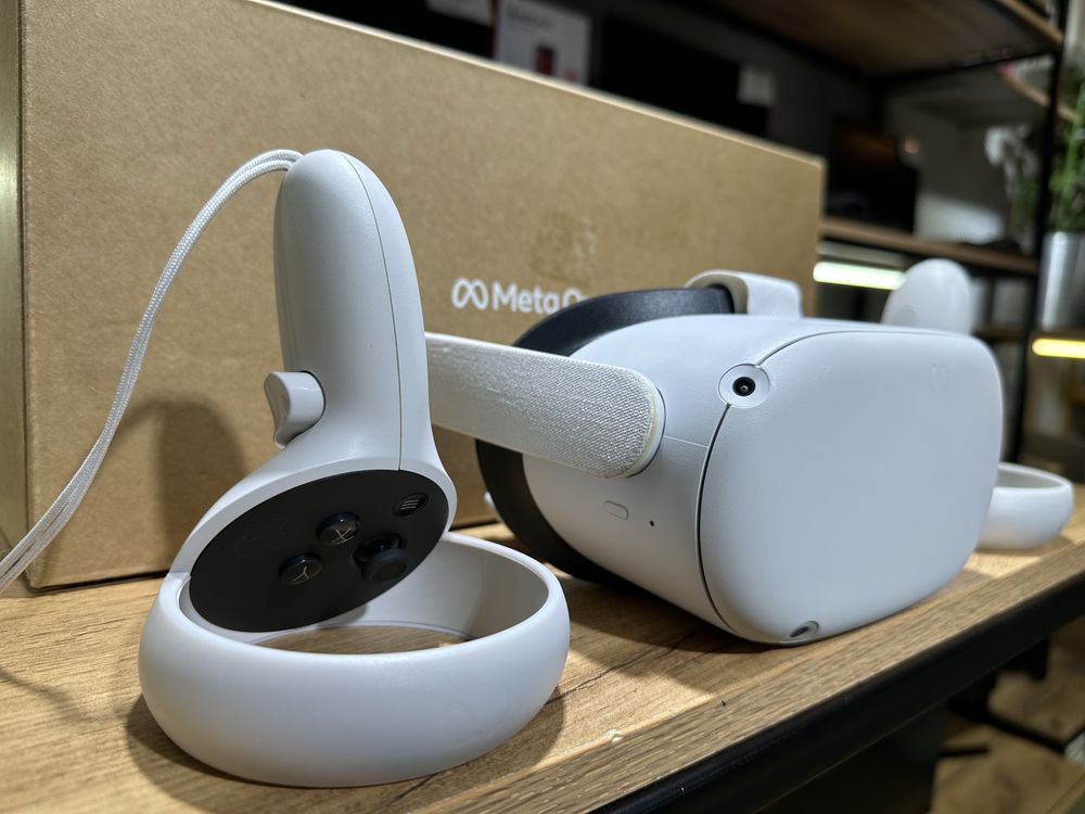 Очки виртуальной реальности Oculus Meta Quest 2, 128 GB, 9823/A10