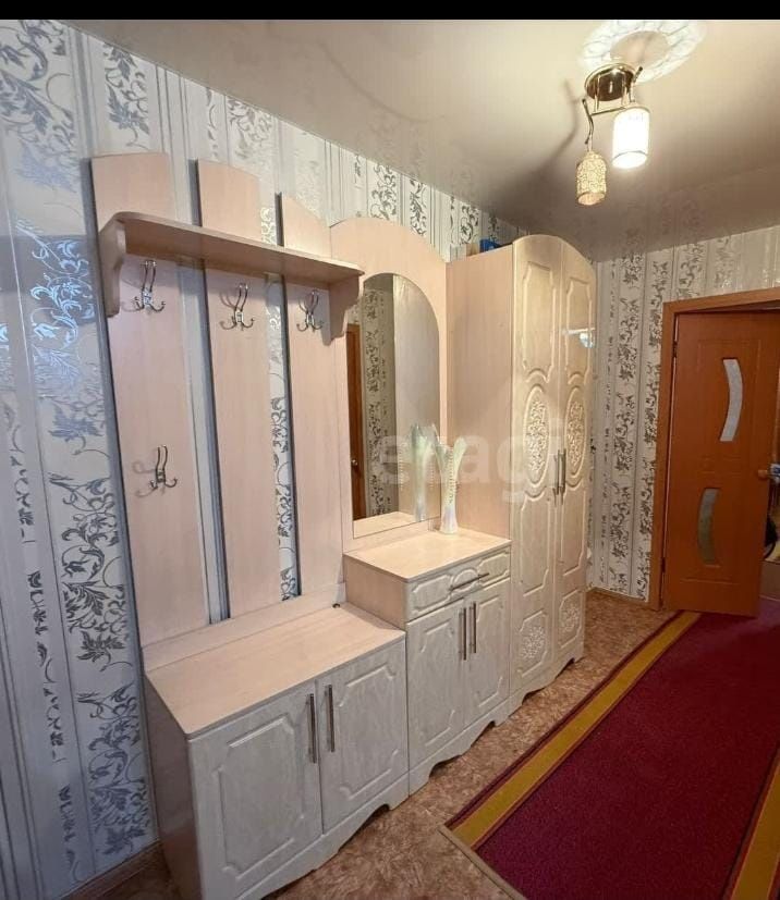 Шкаф в прихожую.
