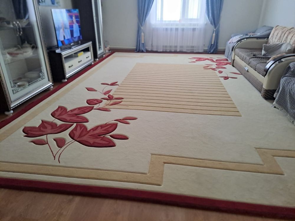 Ковер бу 6*4………….