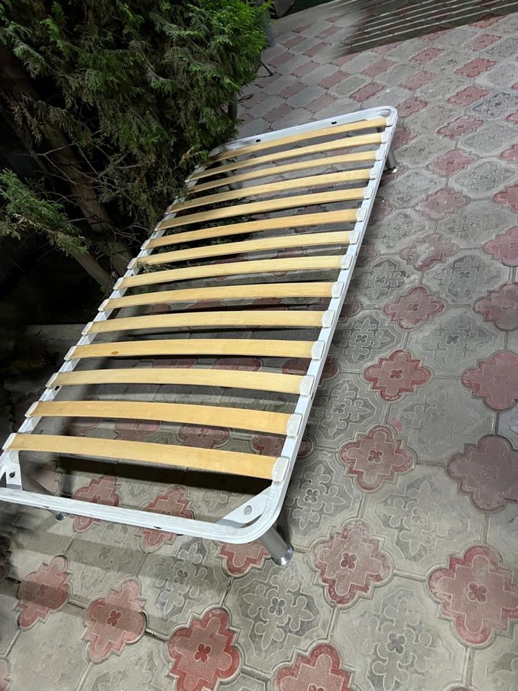Продам кровать. Состояние хорошее.