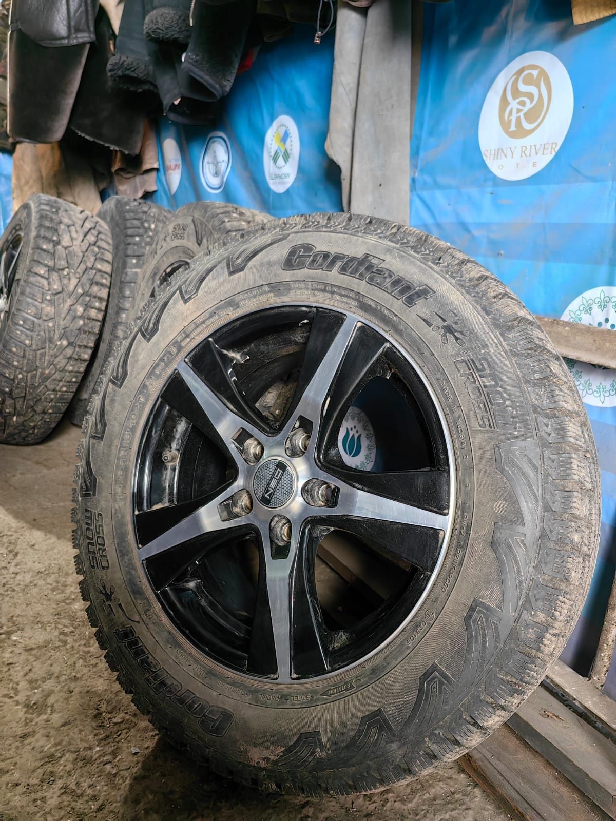 Колеса зимняя 215/65/16