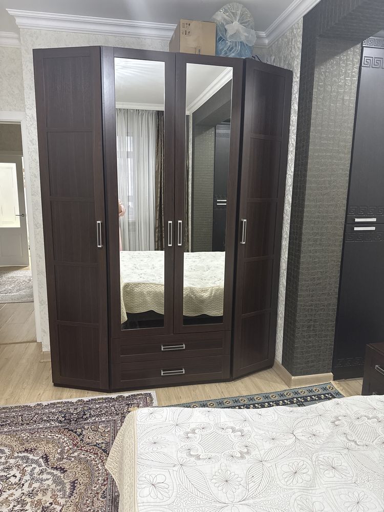 Спальний гарнитур