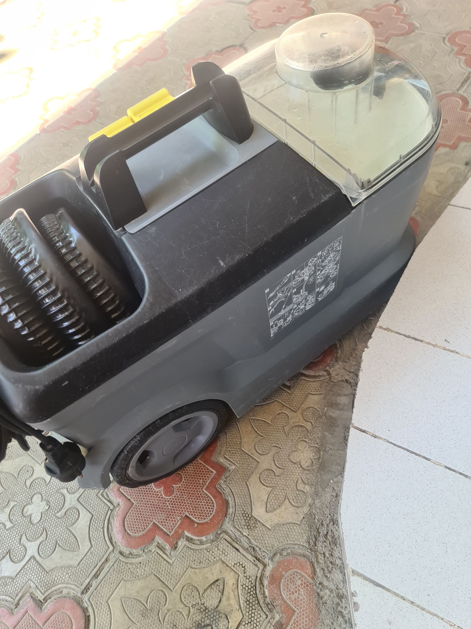 Karcher Puzzi 8/1