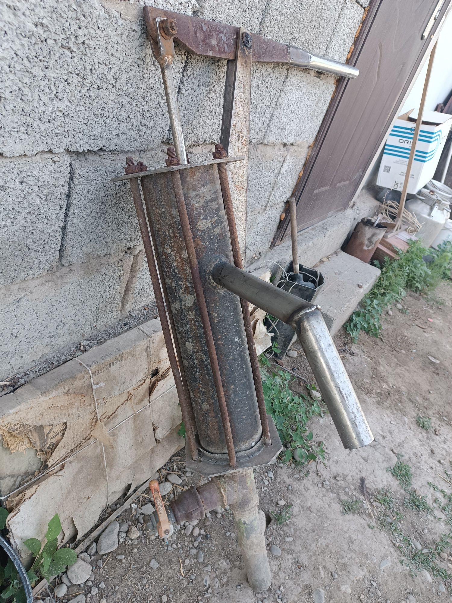 Продам колонку нержавейка для воды.