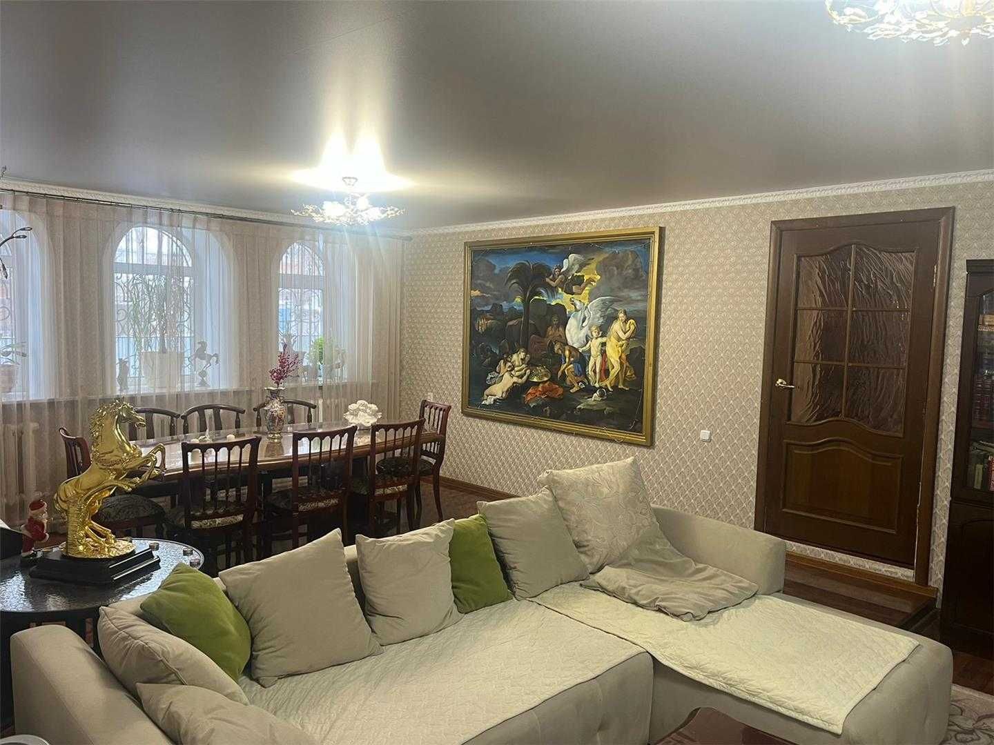 Продам  5-ти комн квартиру болгарского типа, блочный