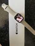 Смарт-часы Apple Watch SE 2 Gen (2022) 40 мм starlight-бежевый