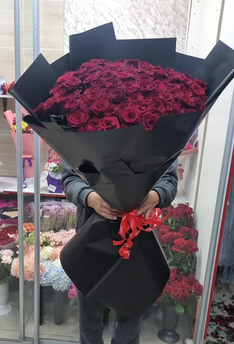 Пионы шикарные голандские